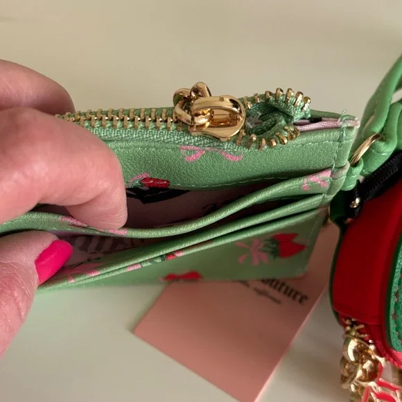 ☀️Juicy Couture Exclusive Strawberry Print Card Holder & Strawberry Coin Pouch - Picture 7 of 9